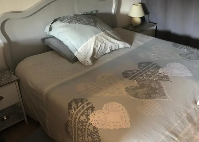 Dans Maison Privee بيت للعطل *